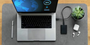 laptop dengan daya tahan baterai paling lama